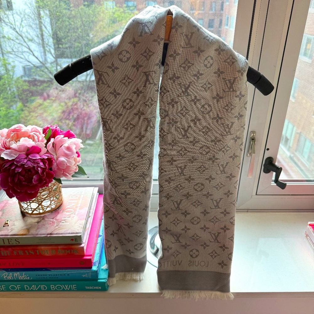 Louis Vuitton Monogram Denim Shawl – Pearl Grey